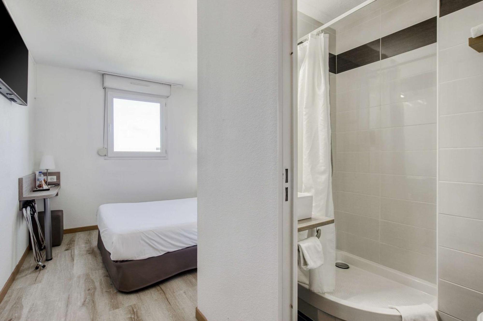 Brit Hotel Clermont-lʼHérault Esterno foto
